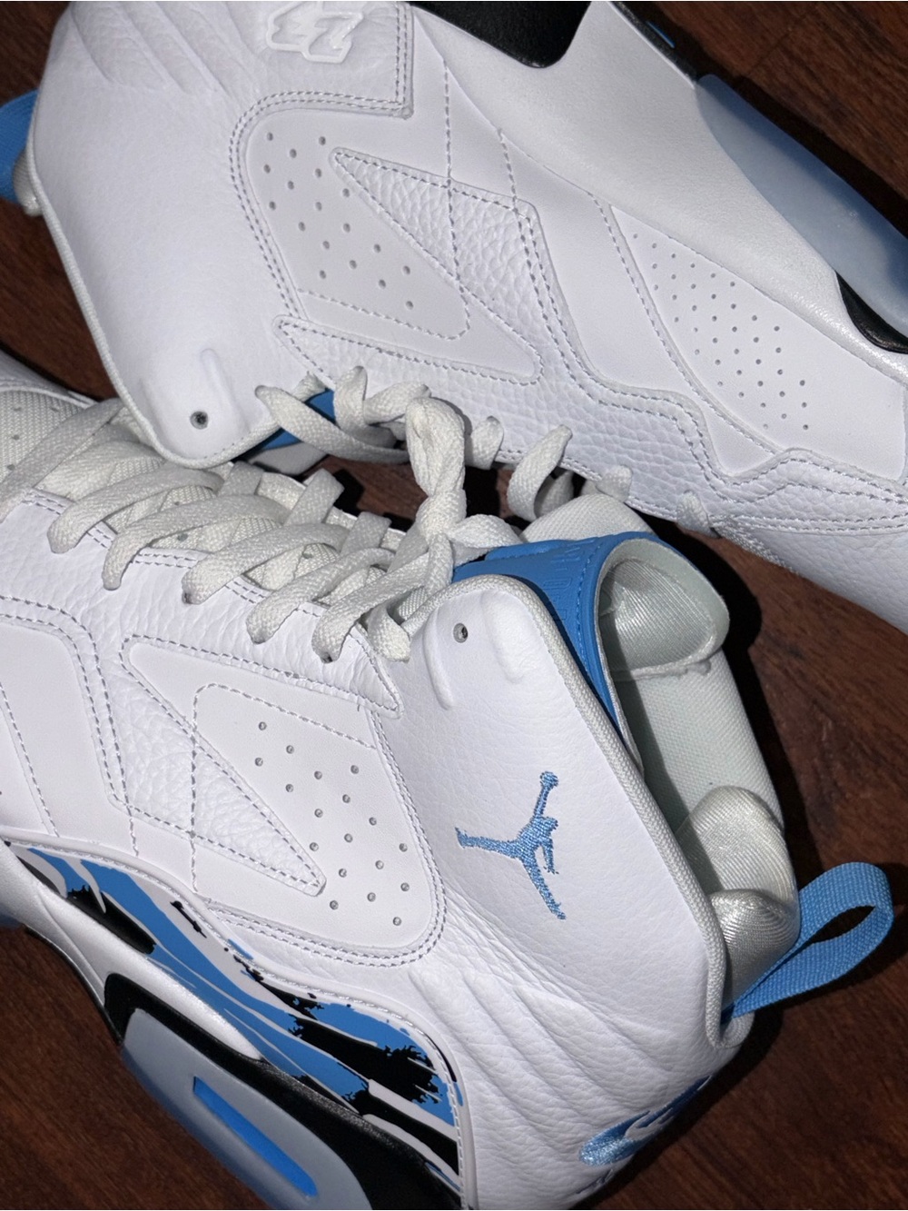 Jordan size 9 - Picture 2 of 16